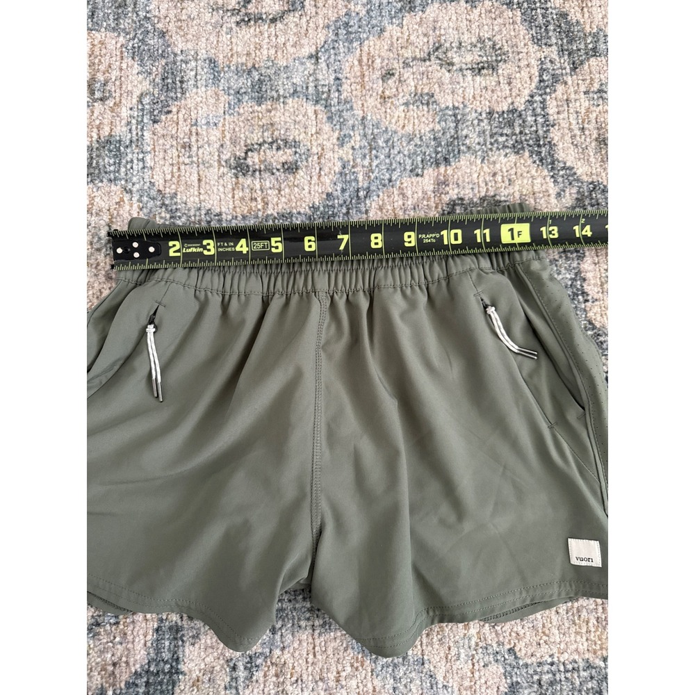 Vuori Dash Shorts Size Small Excellent Condition - Picture 3 of 4